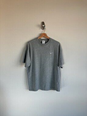 Nike Men's Swoosh Logo Grey Tee  Size Medium